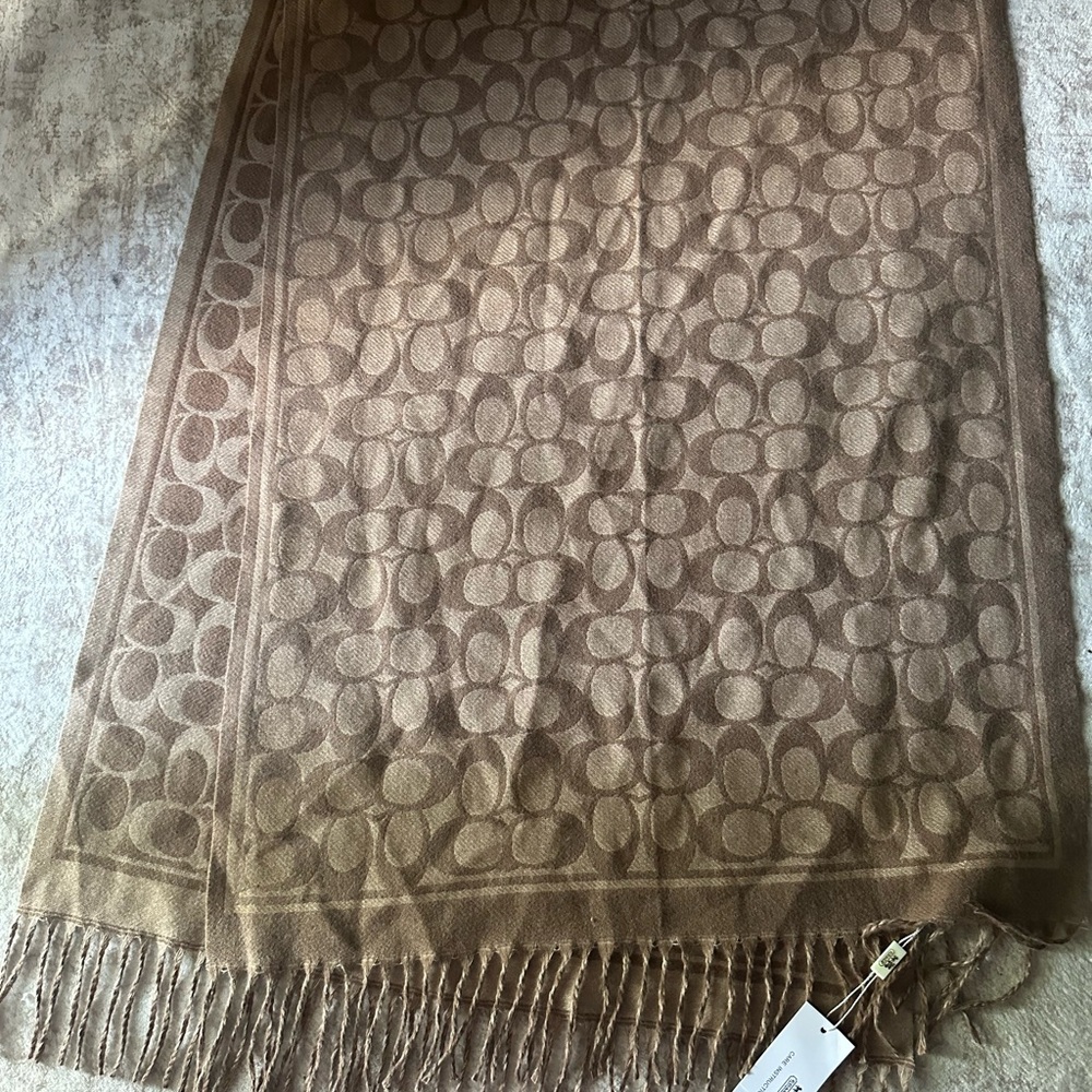 Coach Scarf Tan/Brown